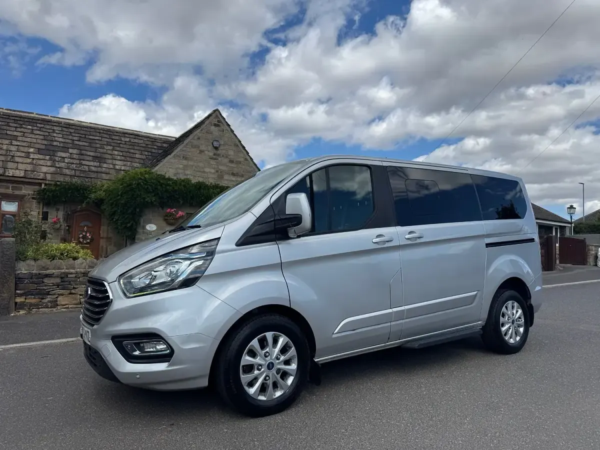 Used Ford Tourneo Custom Titanium 2019 Silver Van