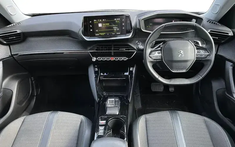 Used Peugeot 2008 Allure Premium 131 HP (96 kW) 2022 Grey SUV