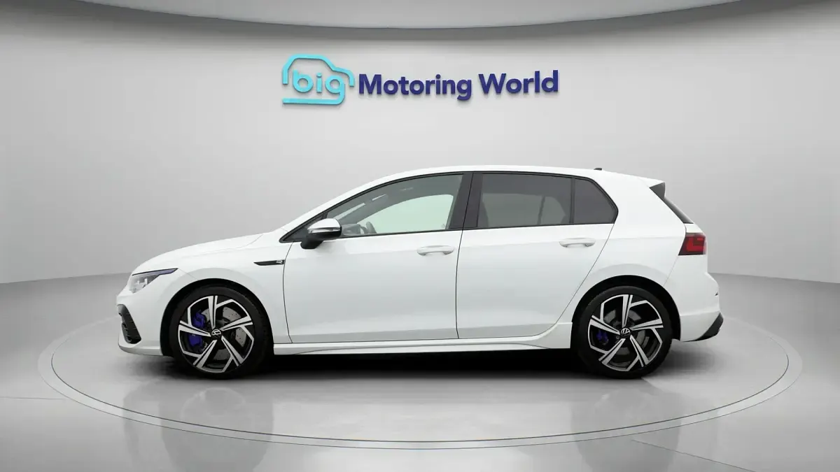 Used VW Golf VIII R 320 HP (235 kW) 2023 White Hatchback