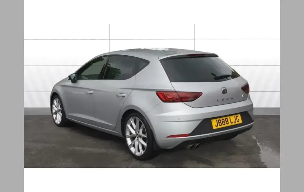 Used Seat Leon FR 150 HP (110 kW) 2017 Silver Hatchback