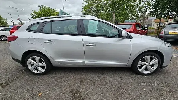 Used Renault Mégane GrandTour Dynamique 2013 Silver Estate