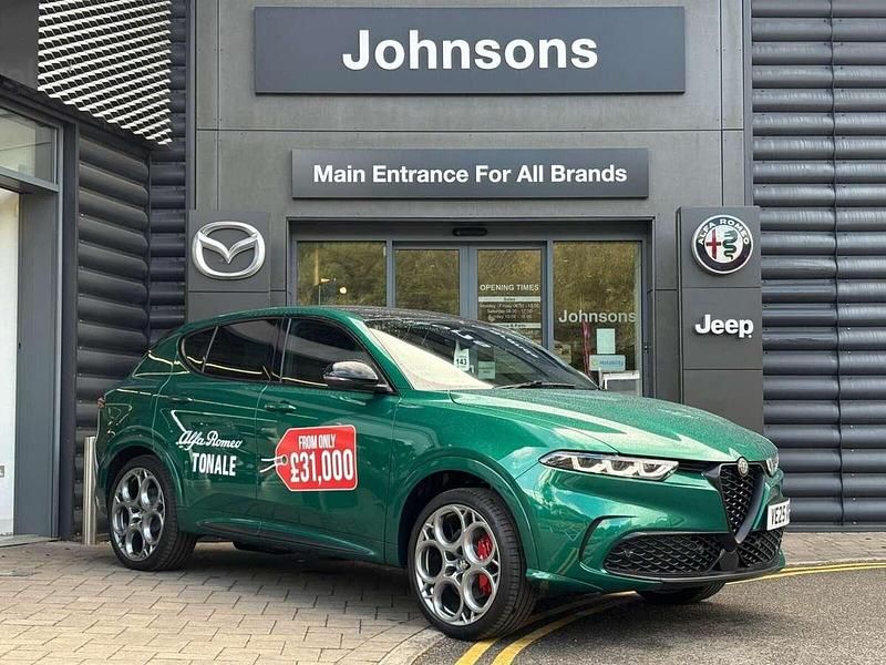 Green New 2025 Alfa Romeo Tonale SUV | £39,950 (Expensive) - Image 1/4