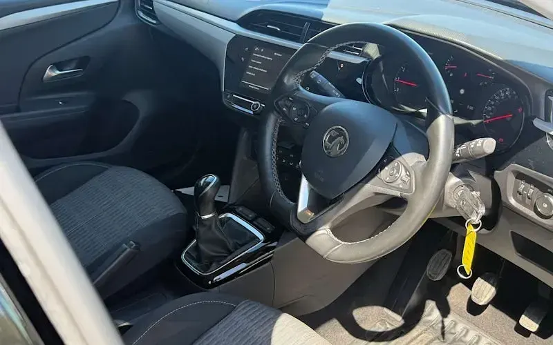 Używany Vauxhall Corsa Edition 75 KM (55 kW) 2022 Czarny Hatchback