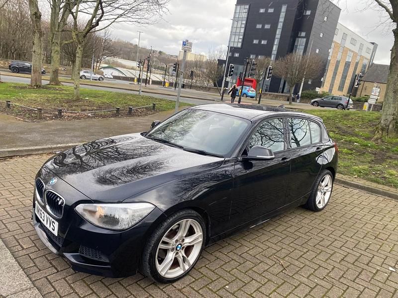 Begagnad BMW 120 M Sport 2013 Svart Halvkombi