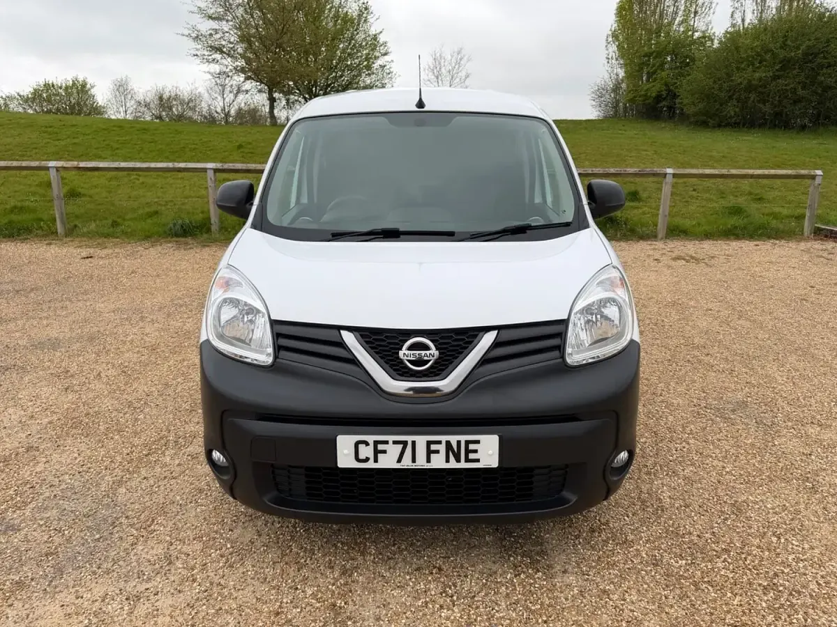 Used Nissan NV250 Acenta 115 HP (84 kW) 2021 White Van