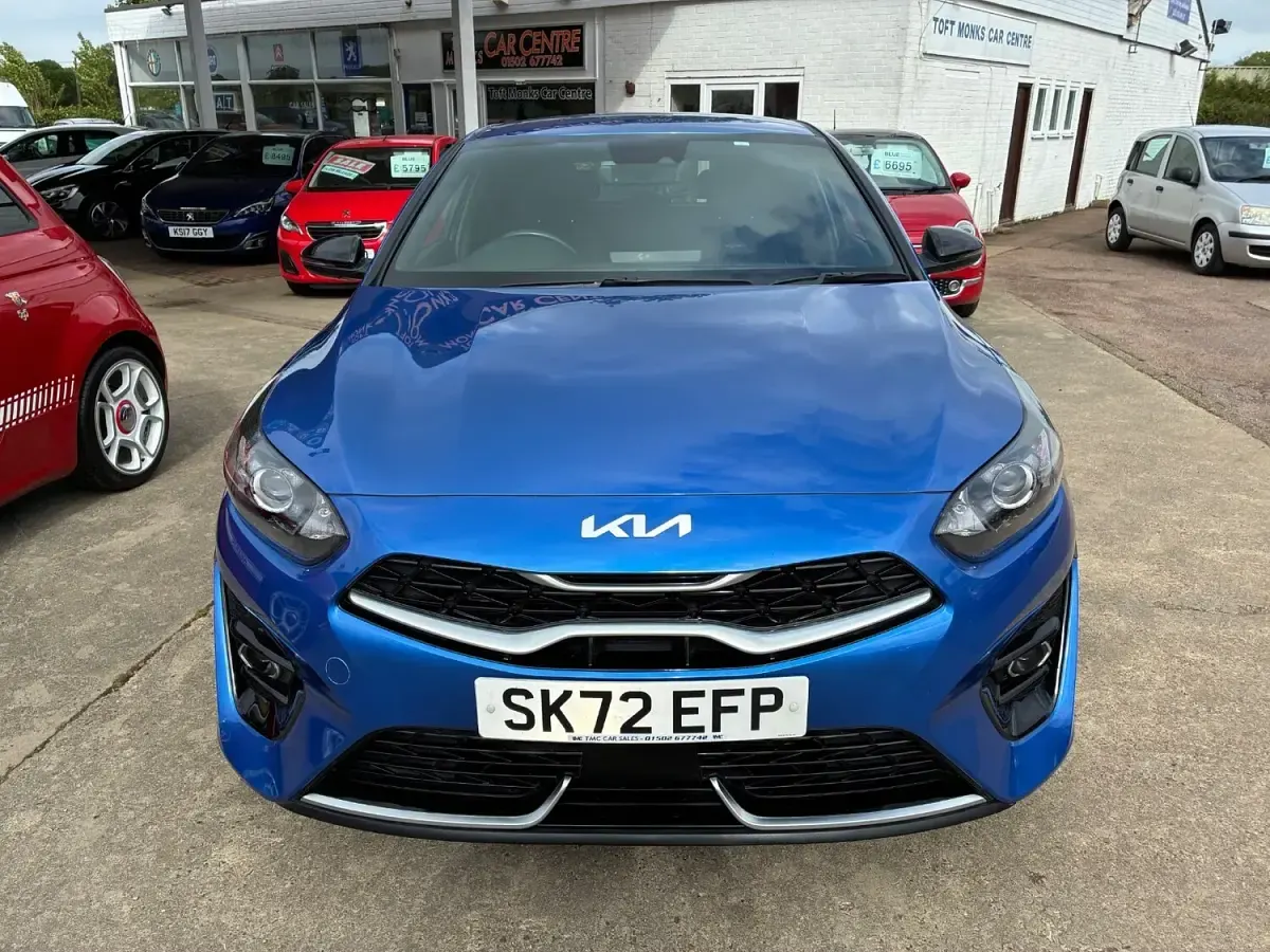 Used Kia Ceed GT-Line 158 HP (116 kW) 2022 Blue Hatchback