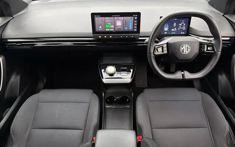 Used MG MG4 EV SE 150 kW (204 HP) 2023 Black Hatchback