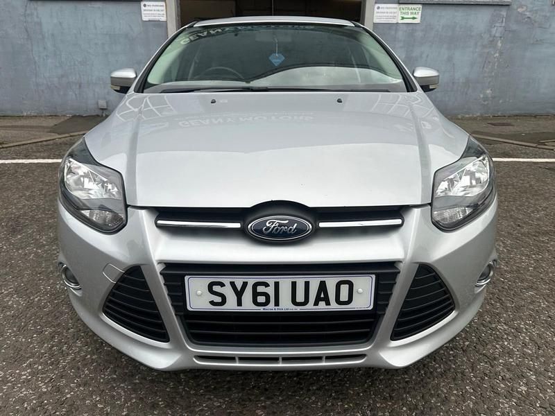 Silver Used 2011 Ford Focus Zetec Hatchback | £2,999 (Good price) - Image 1/4