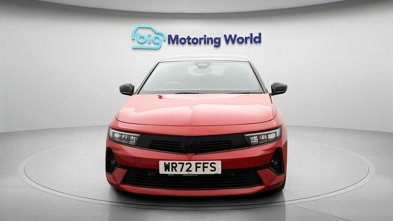 Second-hand Vauxhall Astra GS Line 129 CP (94 kW) 2022 Roșu Hatchback