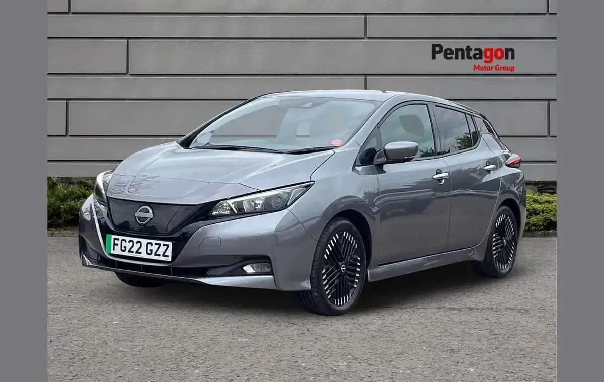 Used Nissan Leaf N-Connecta 108 kW (147 HP) 2022 Grey Hatchback