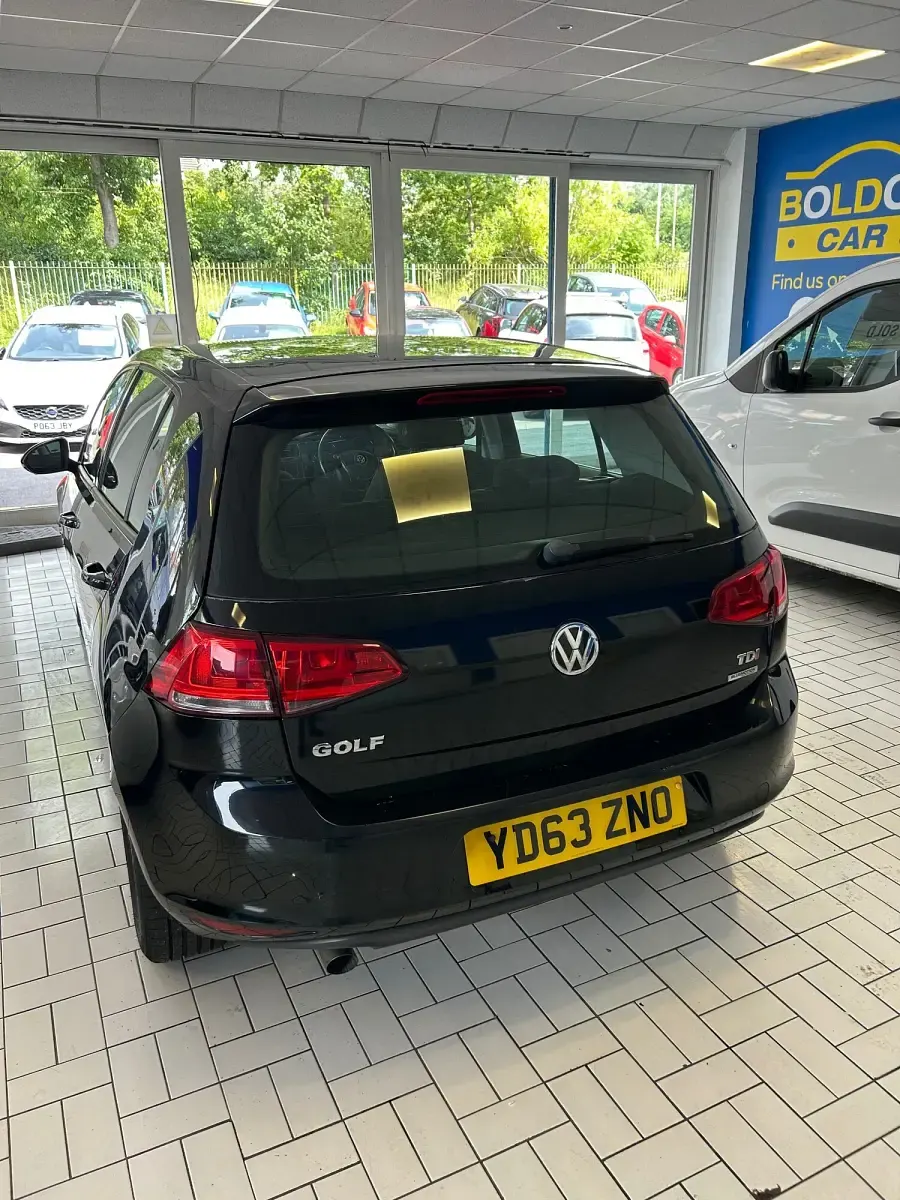 Used VW Golf VII SE 105 HP (77 kW) 2013 Black Hatchback