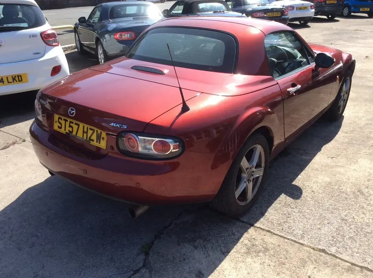 Used Mazda MX5 126 HP (92 kW) 2007 Red Cabriolet