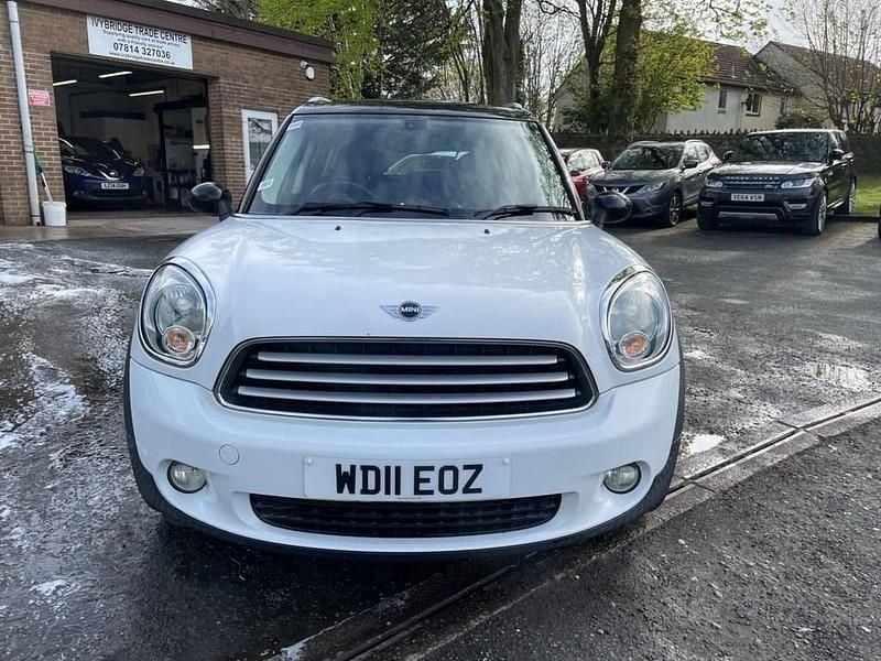 Used Mini Cooper D 112 HP (82 kW) 2011 White Hatchback