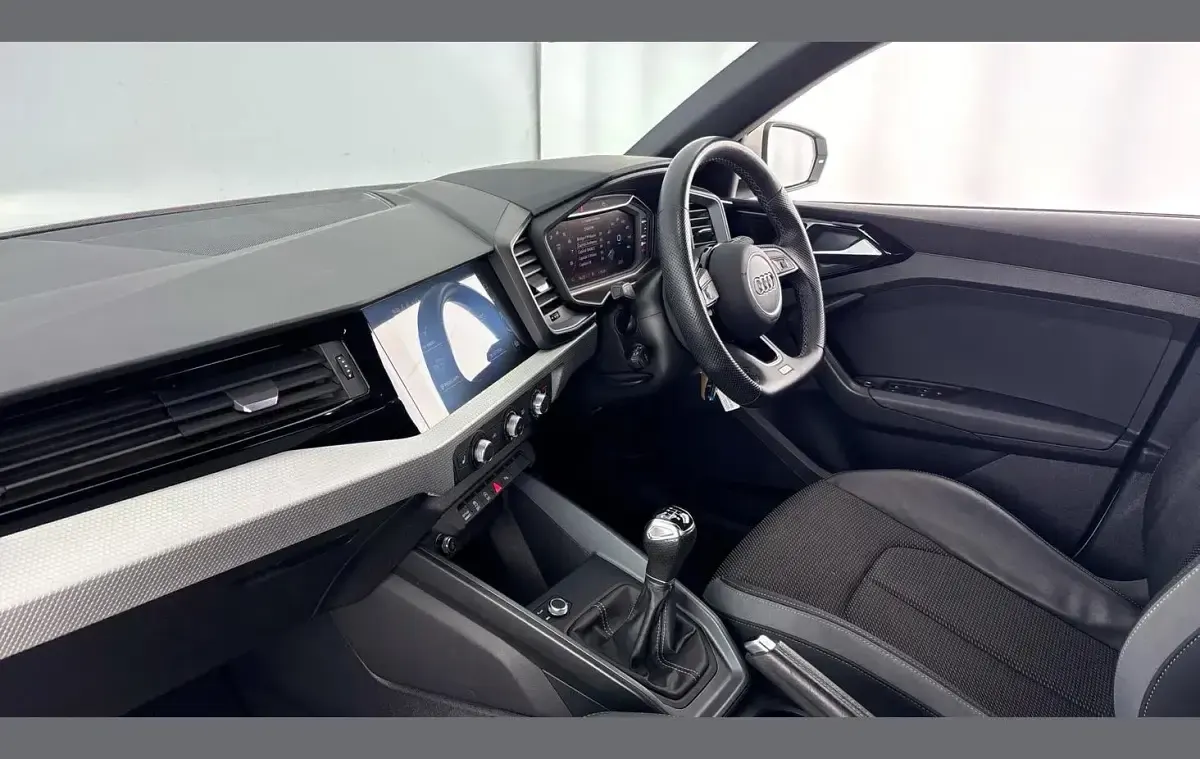Used Audi A1 S-Line 108 HP (79 kW) 2022 White SUV