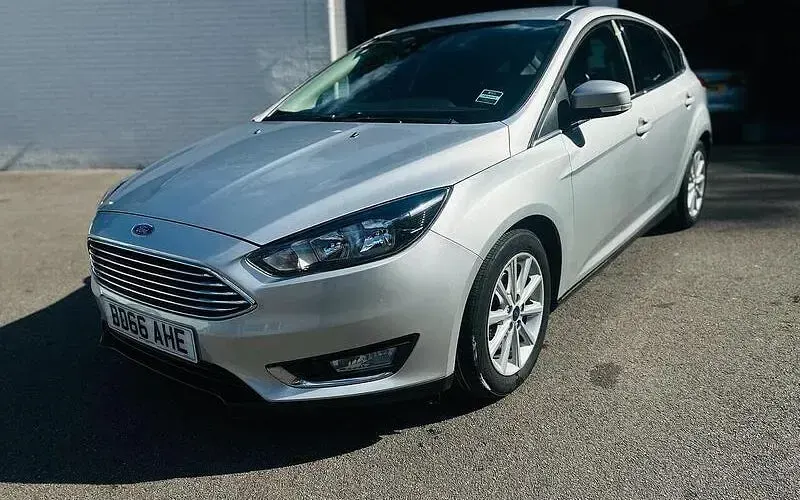 Used Ford Focus Titanium 125 HP (91 kW) 2016 Hatchback