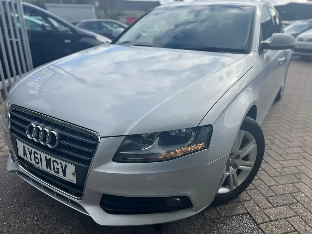 Used Audi A4 170 HP (125 kW) 2011 Silver Estate
