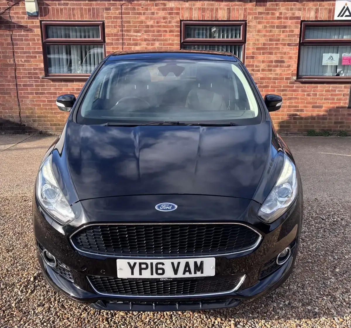 Used Ford S-MAX Sport 180 HP (132 kW) 2016 Black MPV