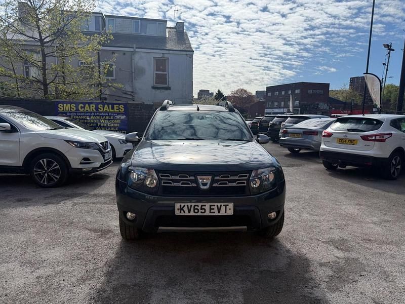 Used Dacia Duster Lauréate 110 HP (80 kW) 2015 Grey SUV