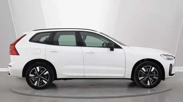 Begagnad Volvo XC60 Plus 250 HK (183 kW) 2026 SUV