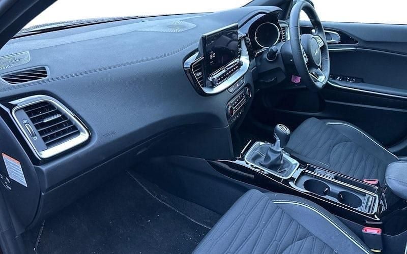 Used Kia XCeed GT-Line 114 HP (83 kW) 2025 Red SUV