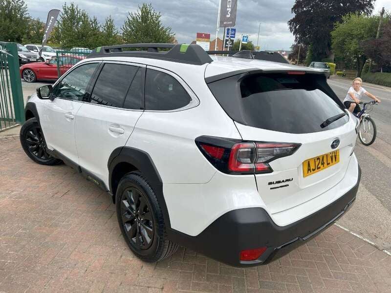 Used Subaru Outback 169 HP (124 kW) 2024 White SUV