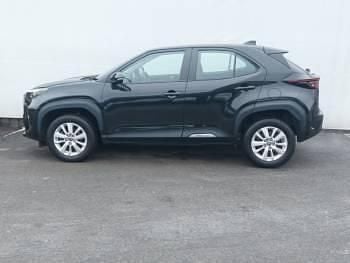 Used Toyota Yaris Hybrid 116 HP (85 kW) 2022 Black Estate