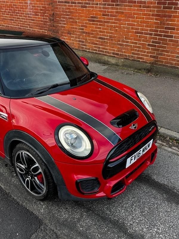 Used Mini John Cooper Works Hatch 231 HP (169 kW) 2016 Red Hatchback