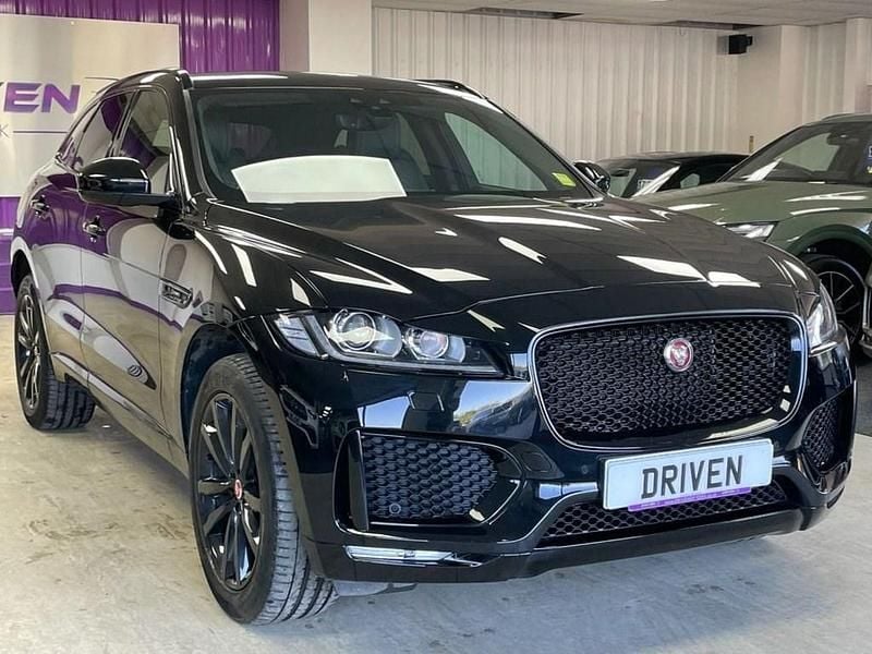 Second-hand Jaguar F-Pace Chequered Flag 180 CP (132 kW) 2020 Negru SUV