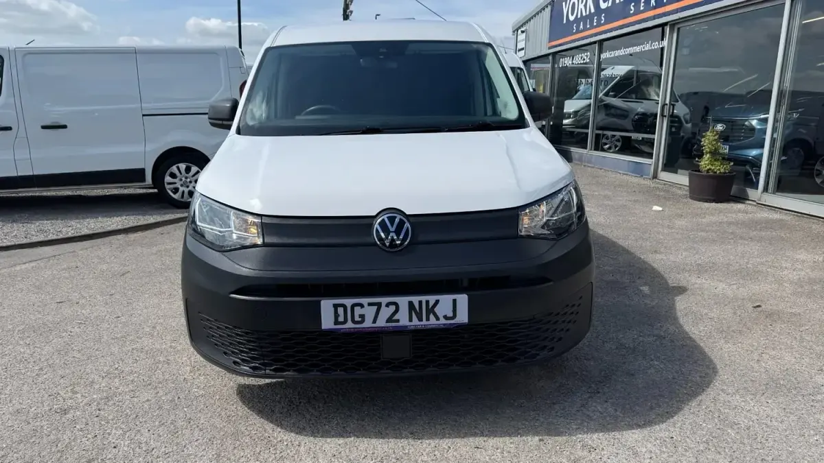 Begagnad VW Caddy S 2022 Vit Minibuss