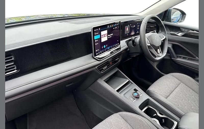 Used VW Tiguan Match 147 HP (108 kW) 2025 Blue SUV