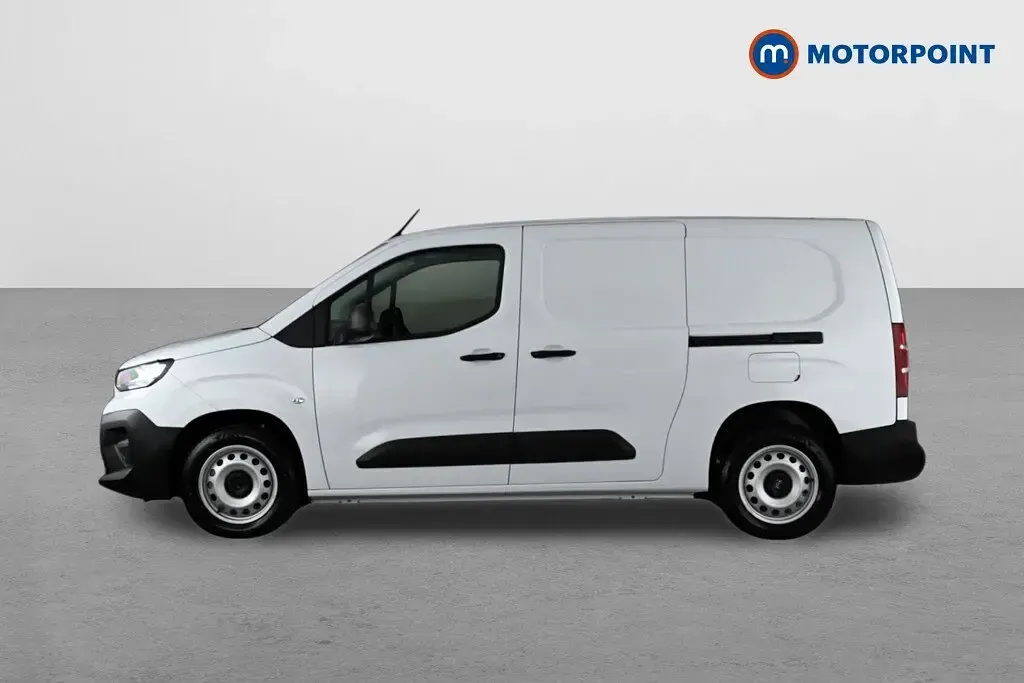 New Citroën Berlingo 100 HP (73 kW) 2026 White MPV
