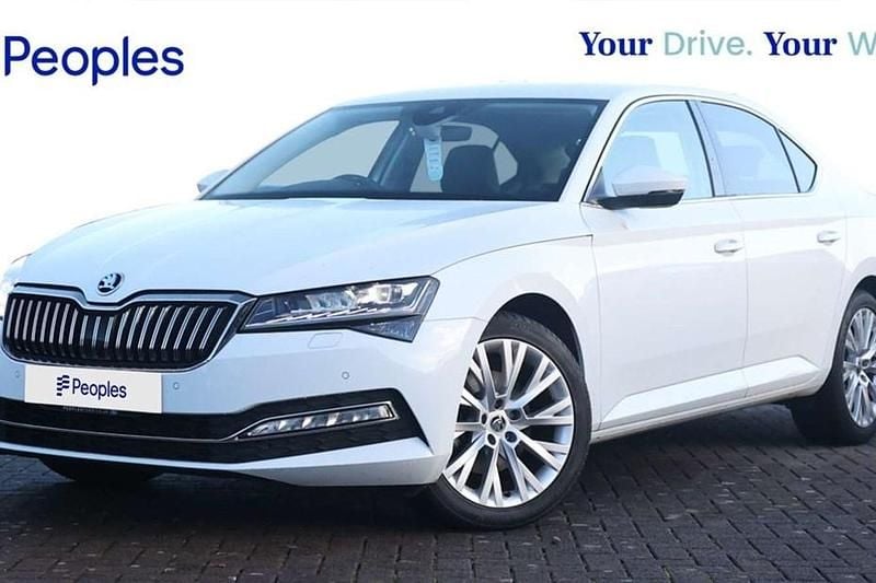 Used Skoda Superb SE L 190 HP (139 kW) 2023 White Hatchback
