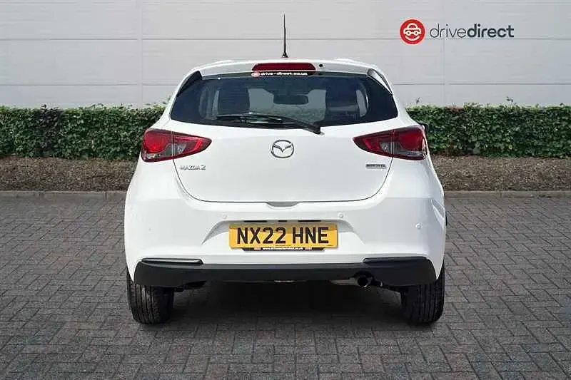 Used Mazda 2 75 HP (55 kW) 2022 White Hatchback