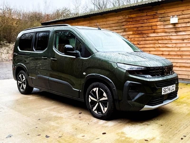 Used Peugeot Rifter Access 131 HP (96 kW) 2024 Green MPV