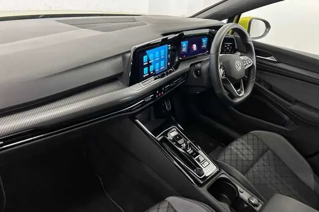 Używany VW Golf VIII 150 KM (110 kW) 2023