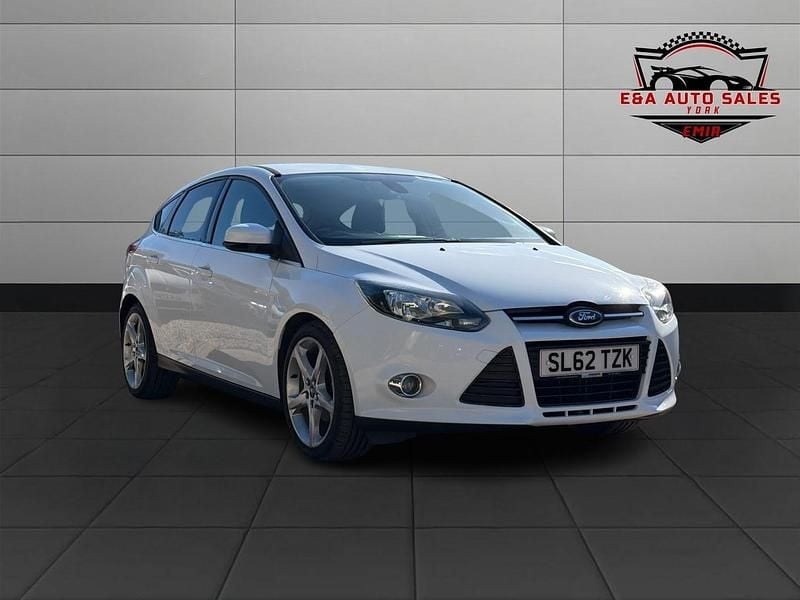 Used Ford Focus Titanium 125 HP (91 kW) 2012 White Hatchback