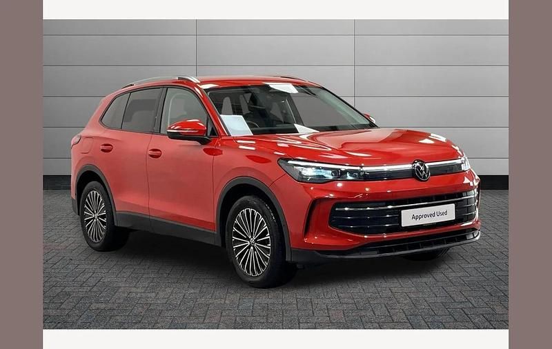 Used VW Tiguan Match 150 HP (110 kW) 2024 Red SUV