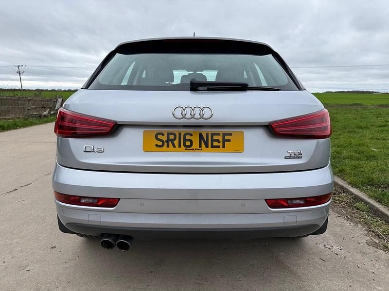 Used Audi Q3 Design 150 HP (110 kW) 2016 Silver SUV