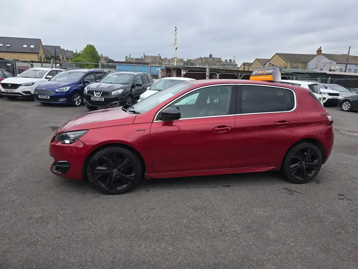 Gebraucht Peugeot 308 GT-line 120 PS (88 kW) 2015 Rot Kleinwagen