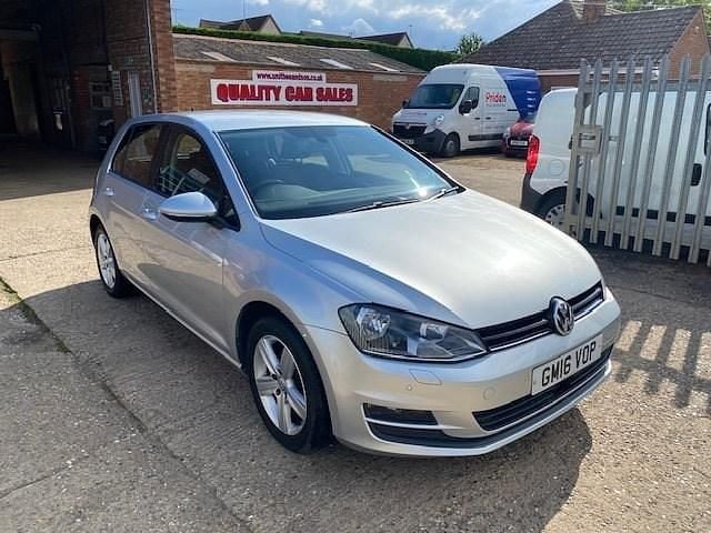 Used VW Golf VII Edition 125 HP (91 kW) 2016 Silver Hatchback