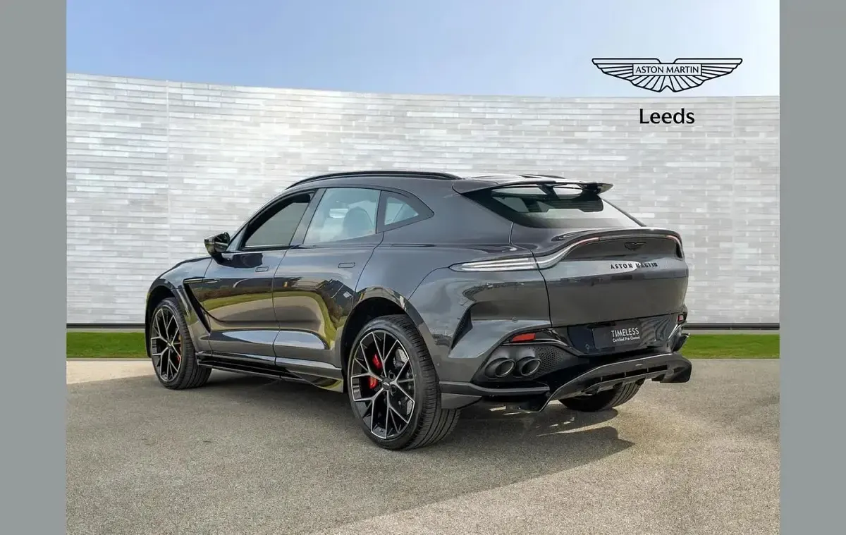 Used Aston Martin DBX 707 697 HP (512 kW) 2025 Black SUV