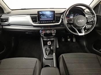 Used Kia Stonic 99 HP (72 kW) 2022 Yellow SUV