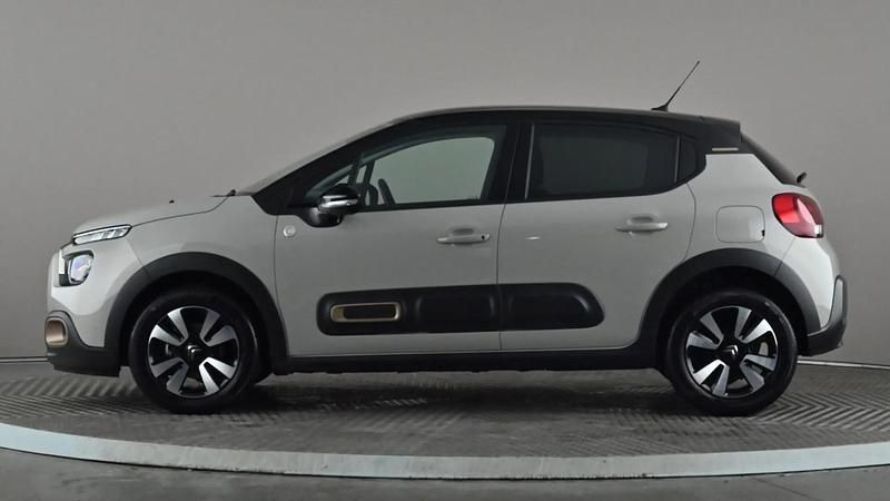 Used Citroën C3 PureTech 83 HP (61 kW) 2023 Beige Hatchback