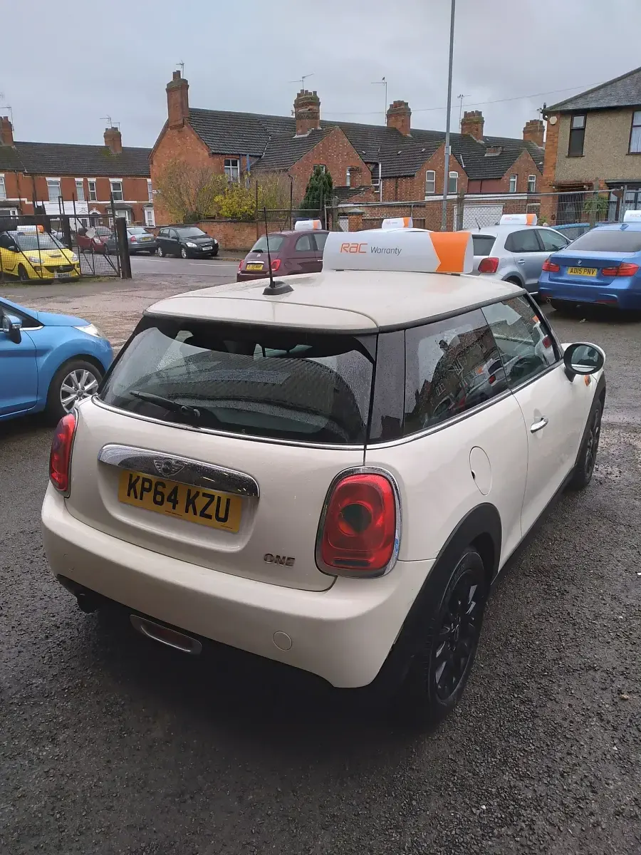 Used Mini ONE Hatch 102 HP (75 kW) 2014 White Hatchback