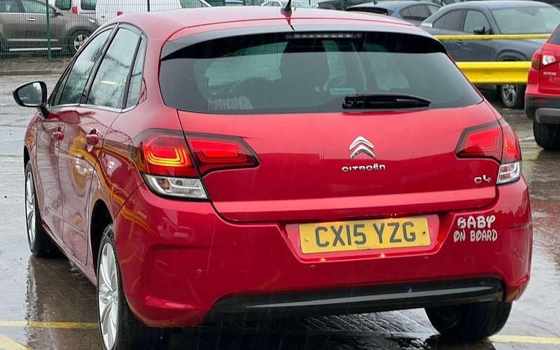 Używany Citroën C4 Feel 99 KM (72 kW) 2017 Hatchback