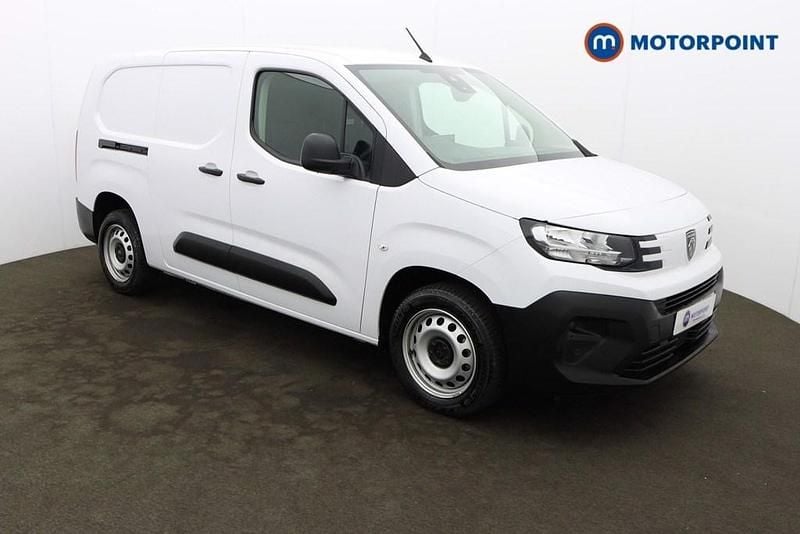White Used 2024 Peugeot Partner MPV | £14,499 (Fair price) - Image 1/4