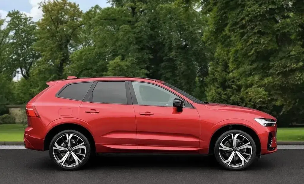 Used Volvo XC60 R-Design Pro 2022 Red SUV