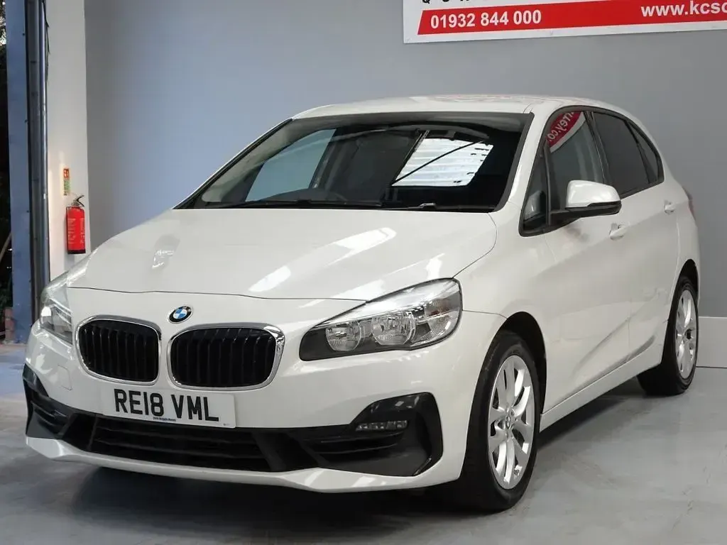 Used BMW 220 Sport Line 192 HP (141 kW) 2018 White Hatchback