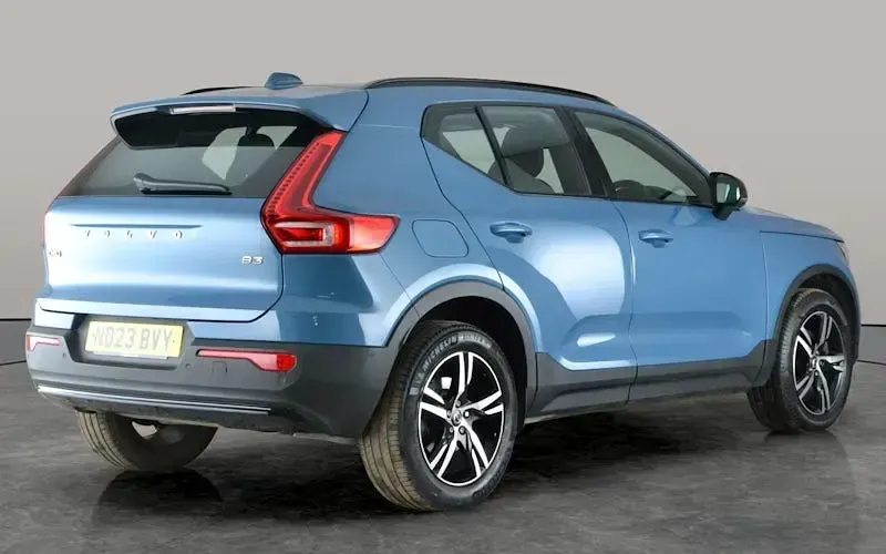 Used Volvo XC40 Plus 163 HP (119 kW) 2023 Blue SUV