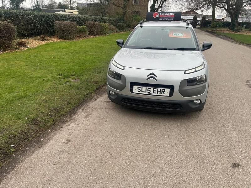 Used Citroën C4 Cactus Feel 100 HP (73 kW) 2015 Silver Hatchback